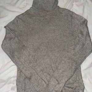 Ralph Lauren 85% silk, 15% cashmere Gray Turtleneck Sweater